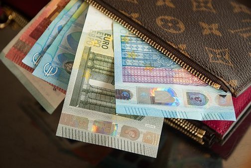Как правильно зарабатывать деньги, чтобы доход постоянно рос?